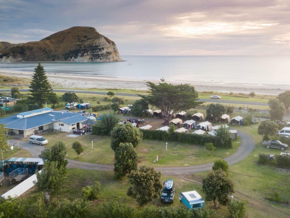 Mahia Motel And Holiday Park ภายนอก รูปภาพ