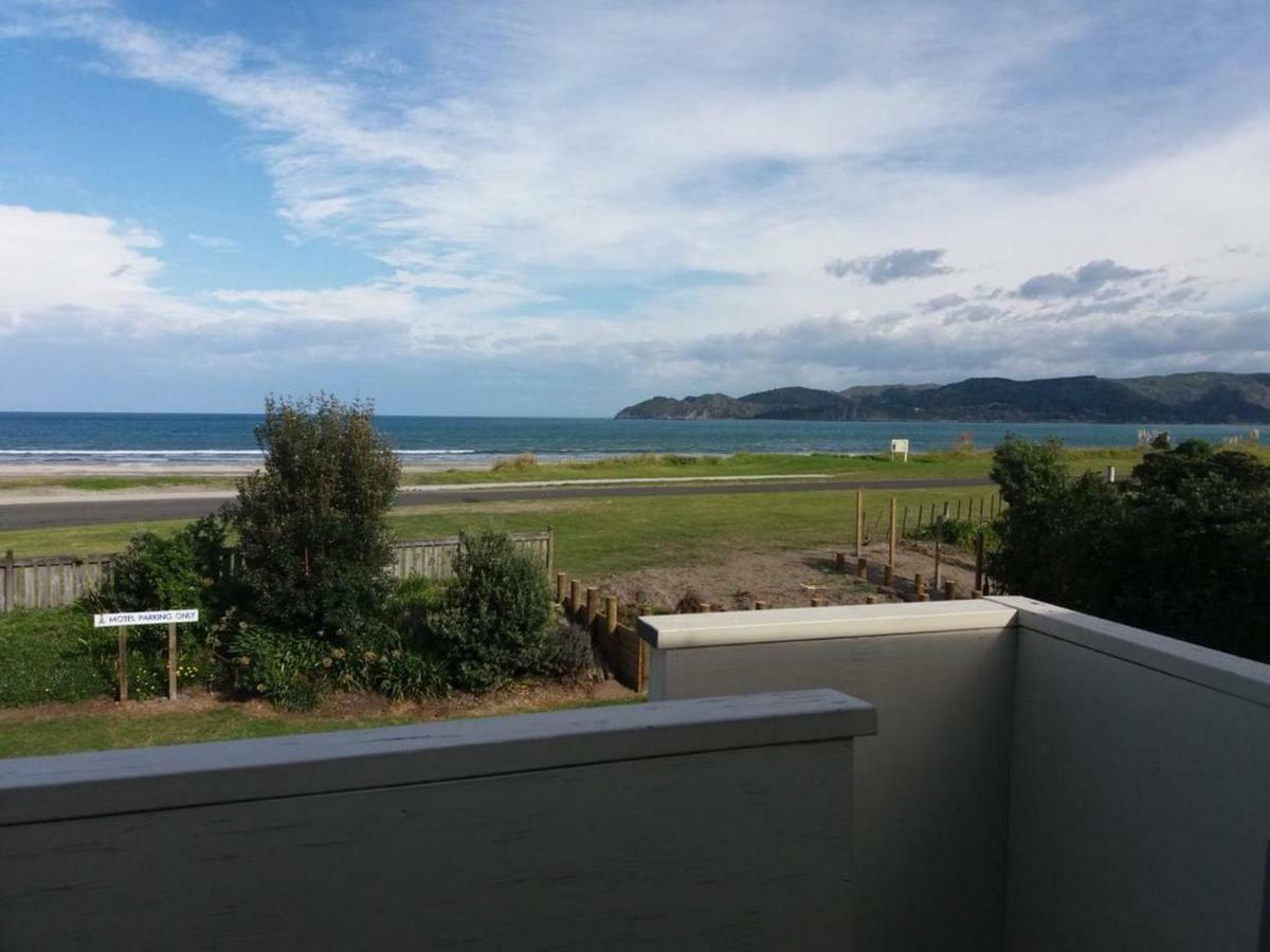 Mahia Motel And Holiday Park ภายนอก รูปภาพ