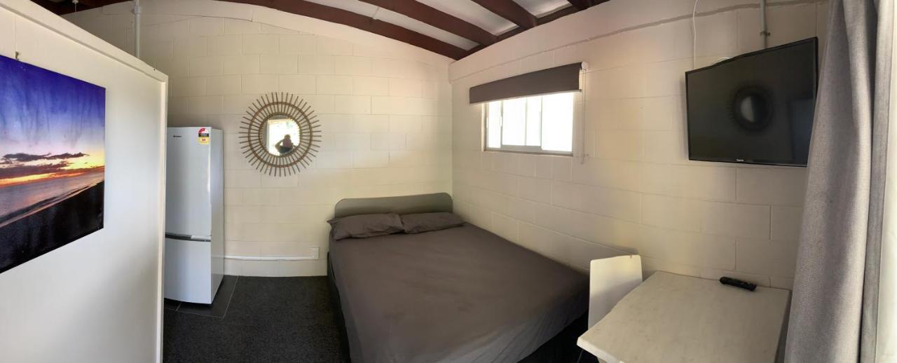 Mahia Motel And Holiday Park ภายนอก รูปภาพ